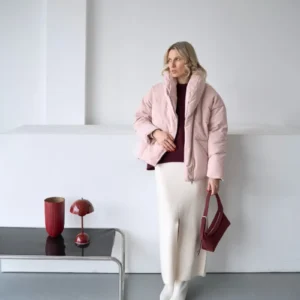 Insulated ski suit made of a high-tech membrane